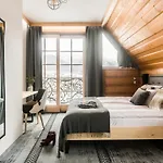 Szymaszkowa 4*