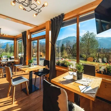 Szymaszkowa Bed & Breakfast *