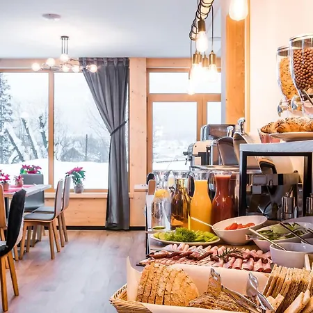 Szymaszkowa 4*